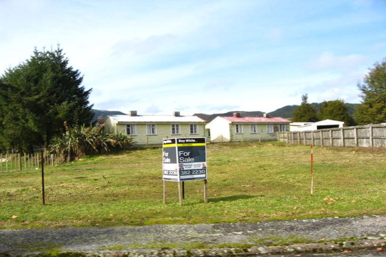 Photo of property in 23 Plaskett Street, Reefton, 7830