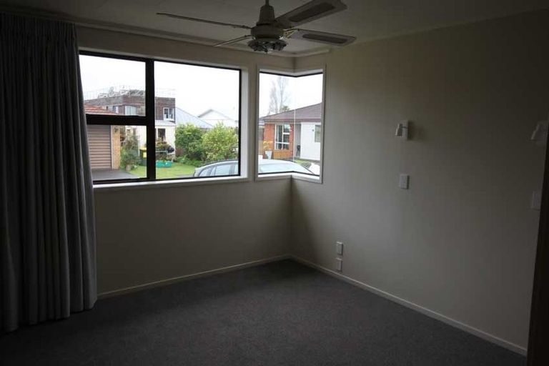 Photo of property in 6/39 Norcross Avenue, Henderson, Auckland, 0612