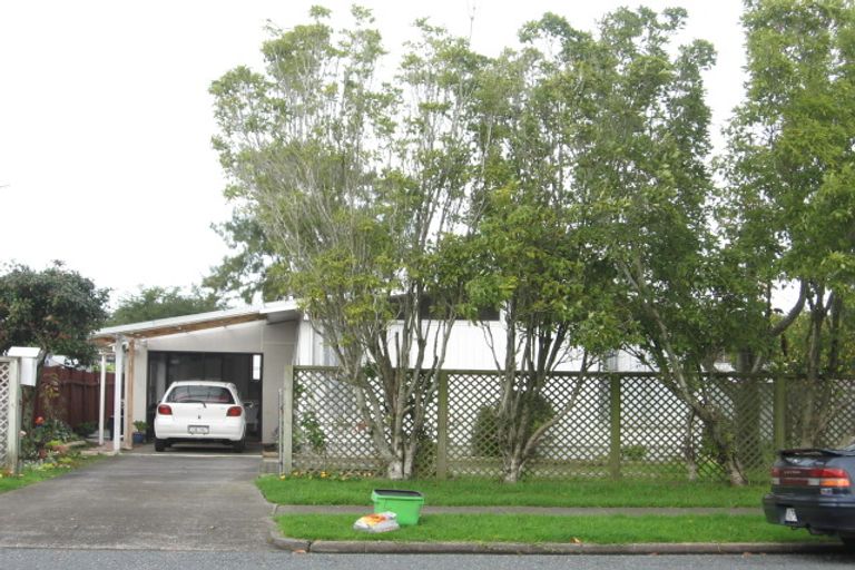 Photo of property in 16 Casuarina Road, Half Moon Bay, Auckland, 2012