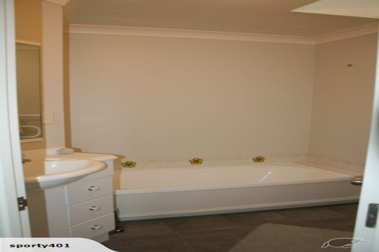 Photo of property in 21 Charlotte Street, Stanmore Bay, Whangaparaoa, 0932