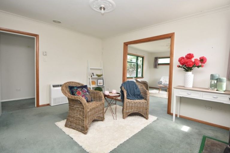 Photo of property in 74 Kent Street, Carterton, 5713