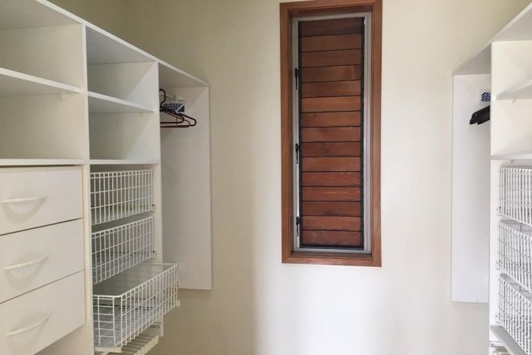 Photo of property in 8 Rosella Place, Murrays Bay, Auckland, 0630