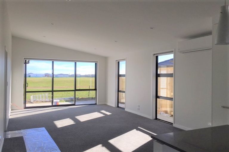 Photo of property in 42 Cupples Street, Papamoa Beach, Papamoa, 3118