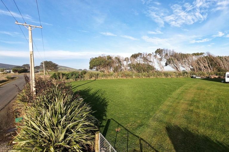 Photo of property in 70 Dover Street, Orepuki, Riverton, 9881