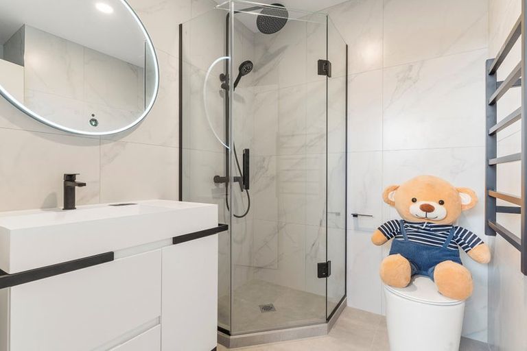 Photo of property in 10/3 Matuhi Rise, Henderson, Auckland, 0612