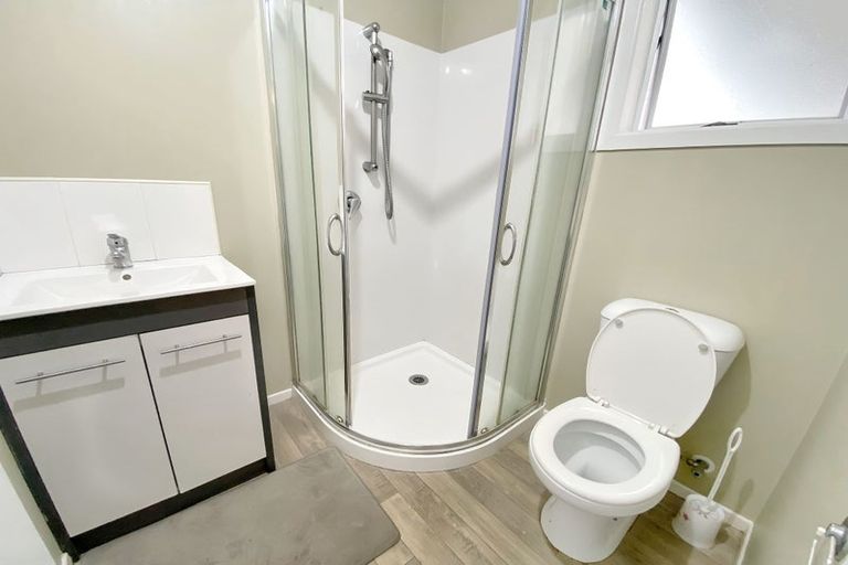 Photo of property in 42 Cobham Crescent, Kelston, Auckland, 0602