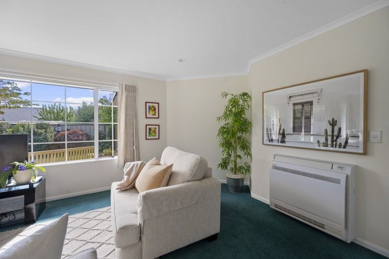 Photo of property in 3 Claridge Place, Taradale, Napier, 4112