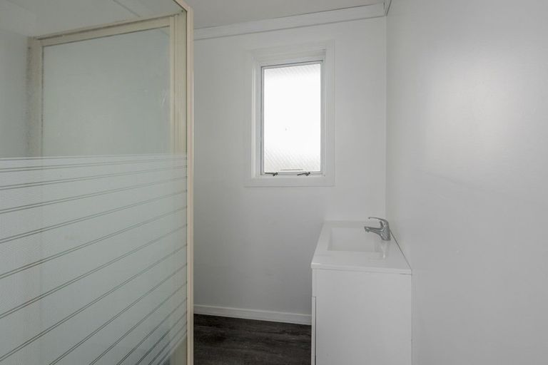 Photo of property in 12 Stuckey Street, Levin, 5510