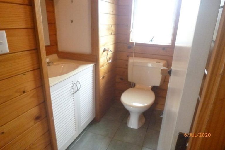 Photo of property in 93 Wiseley Road, West Harbour, Auckland, 0618