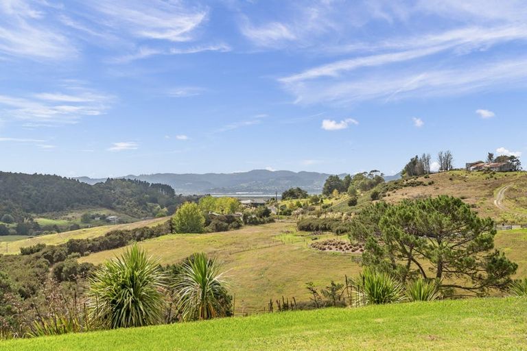 Photo of property in 152 Valley View Road, Otaika, Whangarei, 0170