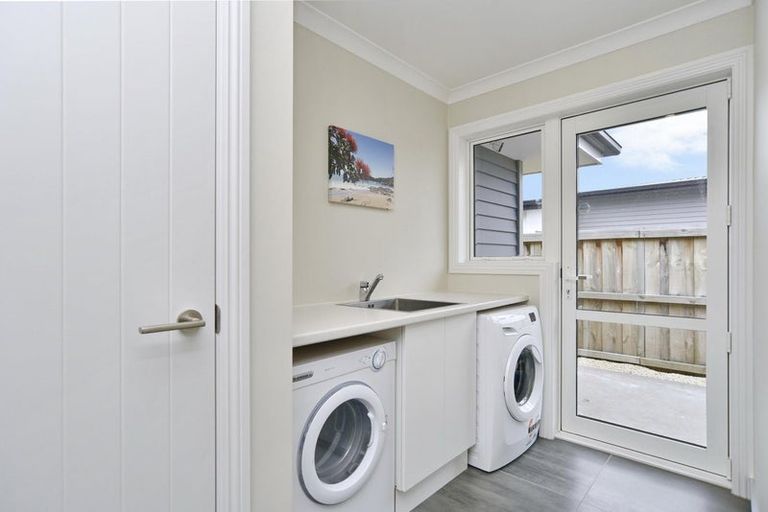 Photo of property in 56 Watkins Drive, Rangiora, 7400