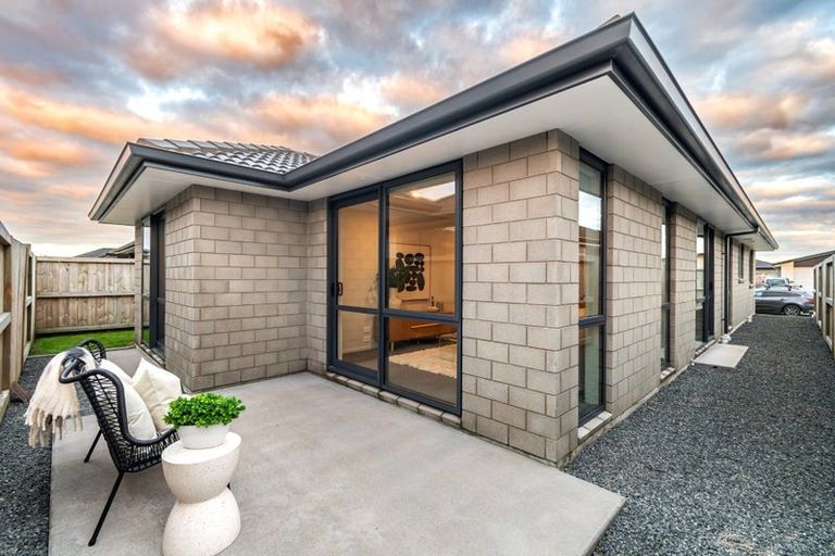 Photo of property in 38 Hills View Drive, Papamoa, 3118