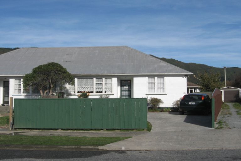 Photo of property in 6 Harris Street, Naenae, Lower Hutt, 5011