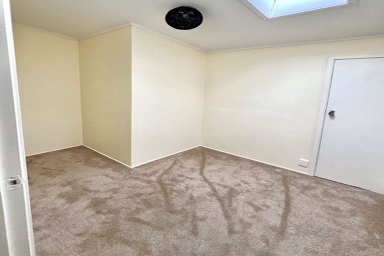 Photo of property in 575 East Coast Road, Browns Bay, Auckland, 0630