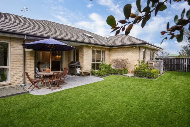Photo of property in 16 Pukeko Place, Rangiora, 7400
