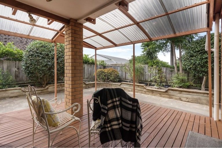 Photo of property in 4 Baronie Court, Half Moon Bay, Auckland, 2012