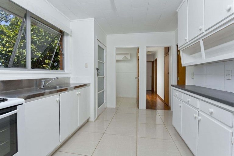 Photo of property in 47 Normanton Street, Glenfield, Auckland, 0629