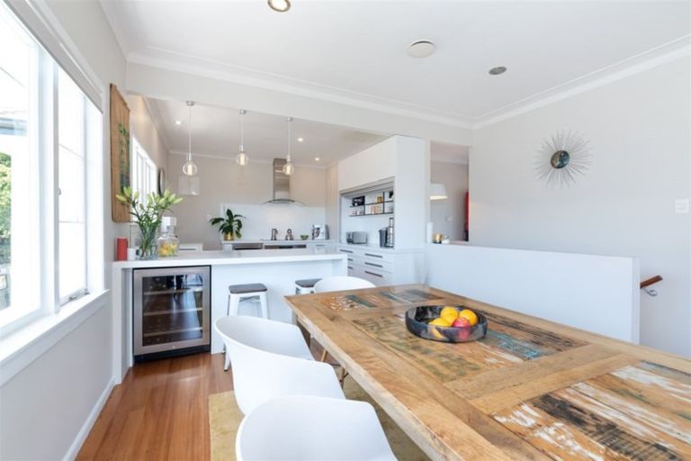 Photo of property in 50 Quebec Road, Milford, Auckland, 0620