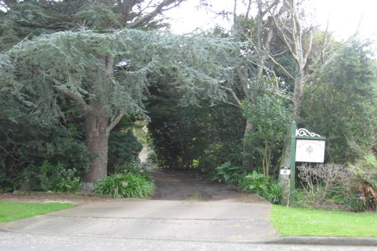 Photo of property in 38 Kawiu Road, Levin, 5510