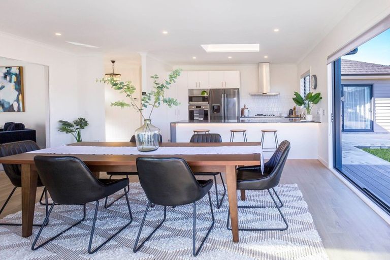 Photo of property in 7 Hopkirk Avenue, Wallaceville, Upper Hutt, 5018