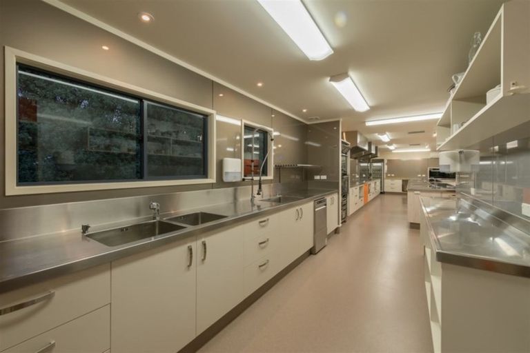 Photo of property in 2 Cochrane Drive, Kerikeri, 0230