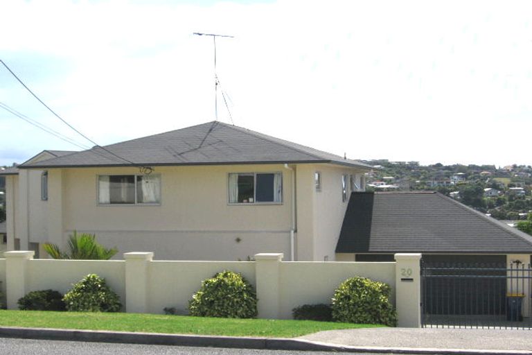 Photo of property in 20 Beechwood Road, Rothesay Bay, Auckland, 0630