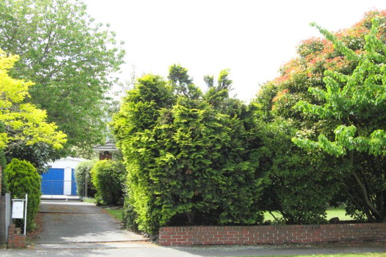 Photo of property in 12 Gregan Crescent, Burnside, Christchurch, 8053