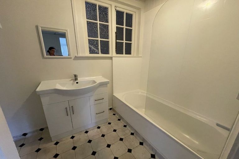 Photo of property in 22a Clifton Terrace, Kelburn, Wellington, 6012