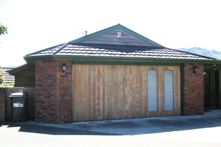 Photo of property in 24 Torwood Road, Khandallah, Wellington, 6035