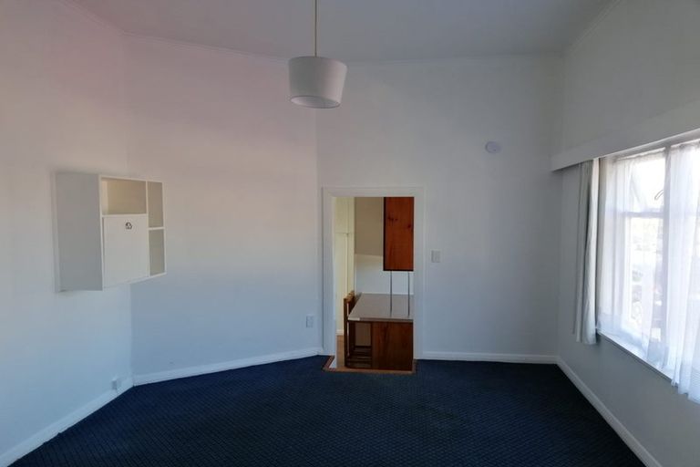 Photo of property in 16 Toru Street, Lyall Bay, Wellington, 6022