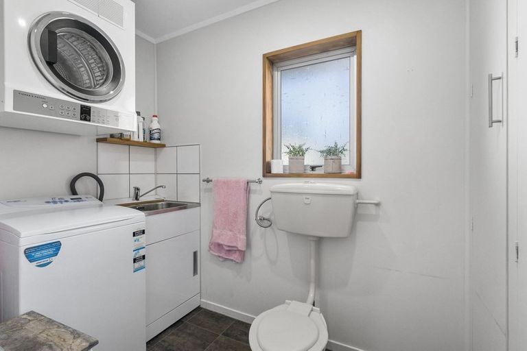 Photo of property in 22 Tiratu Road, Dannevirke, 4976