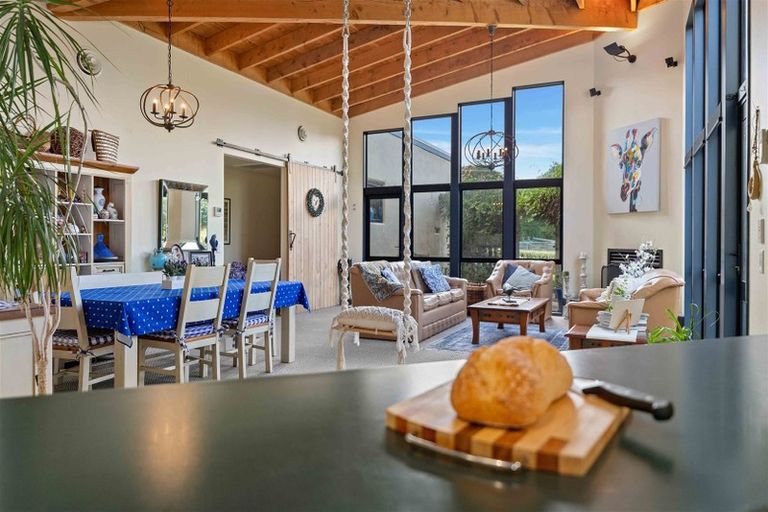 Photo of property in 18 Paetawa Road, Peka Peka, Waikanae, 5391