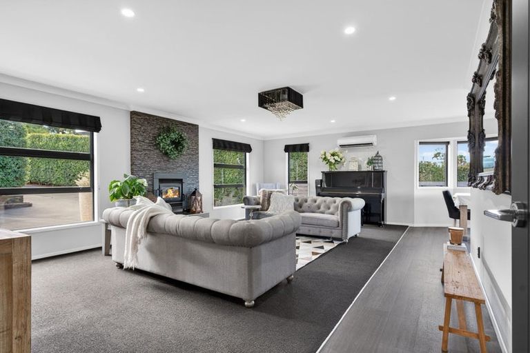 Photo of property in 3 Bickerstaffe Road, Maungaturoto, 0520