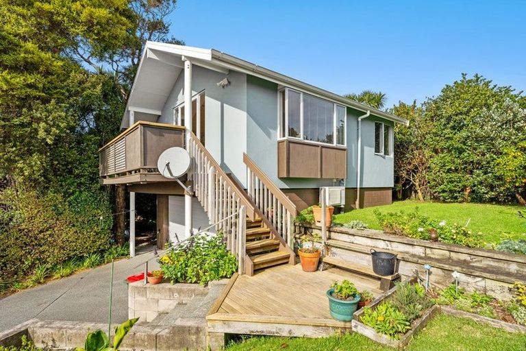 Photo of property in 17 Deerness Crescent, Algies Bay, Warkworth, 0920