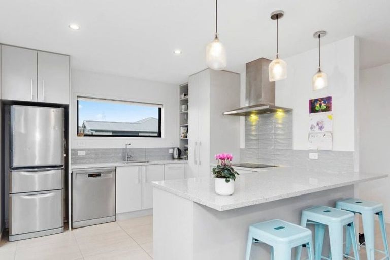 Photo of property in 35 Taioma Close, Papamoa, 3118