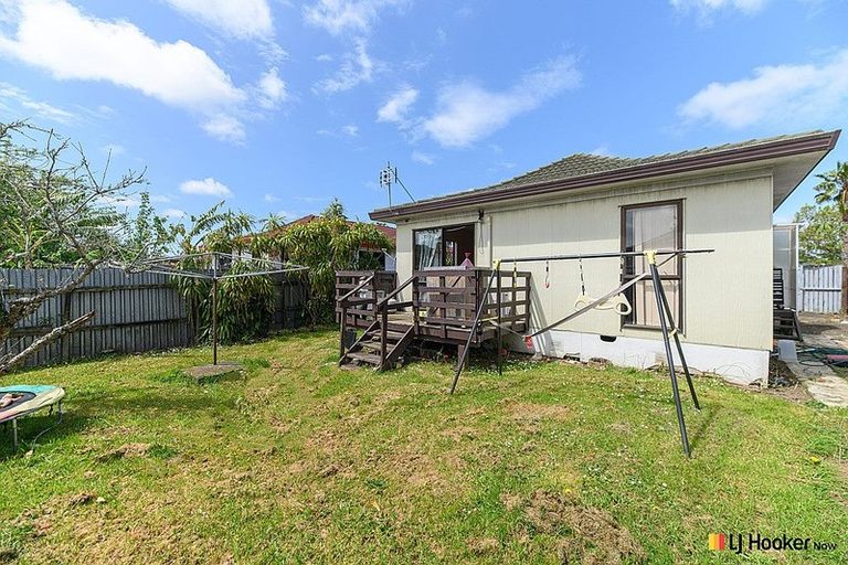 Photo of property in 2/190 Te Irirangi Drive, Flat Bush, Auckland, 2019
