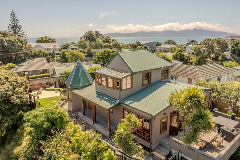 Photo of property in 15 Poplar Avenue, Raumati South, Paraparaumu, 5032