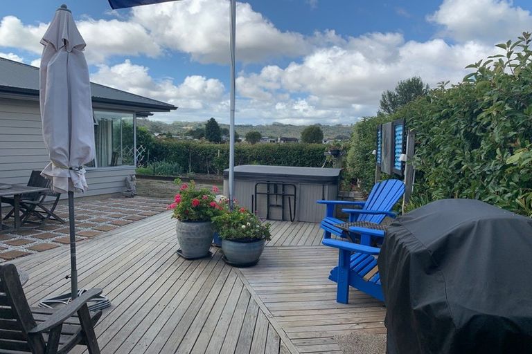 Photo of property in 7 Redwings Close, Whitianga, 3510