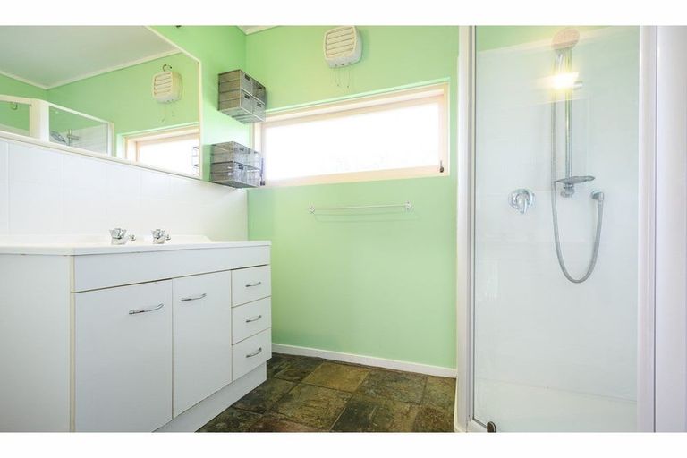 Photo of property in 7 Zita Maria Drive, Massey, Auckland, 0614