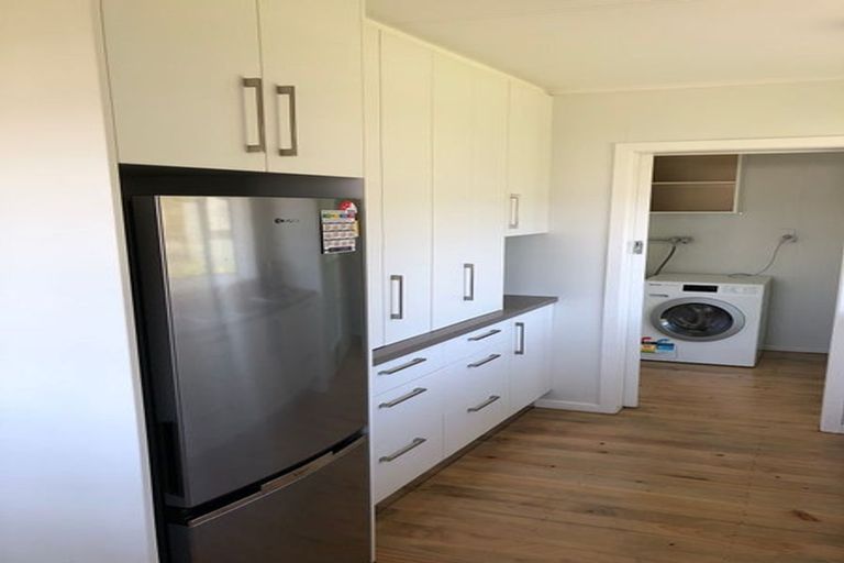 Photo of property in 2 Eton Place, Spotswood, New Plymouth, 4310