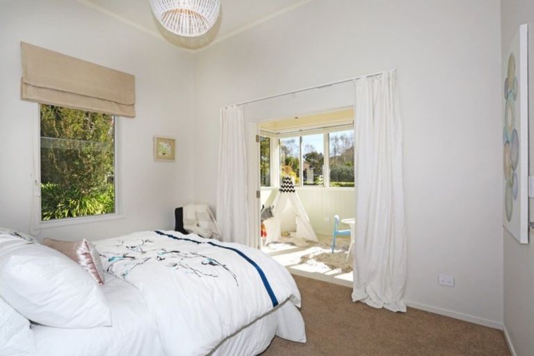 Photo of property in 27 North Road, Clevedon, Papakura, 2582