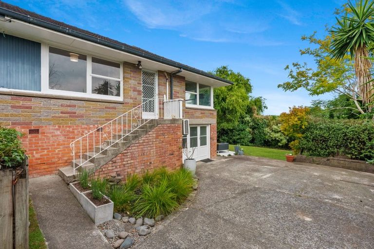Photo of property in 1/9a Eversleigh Road, Belmont, Auckland, 0622