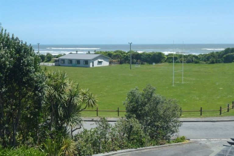 Photo of property in 11 Wilson Crescent, Karoro, Greymouth, 7805
