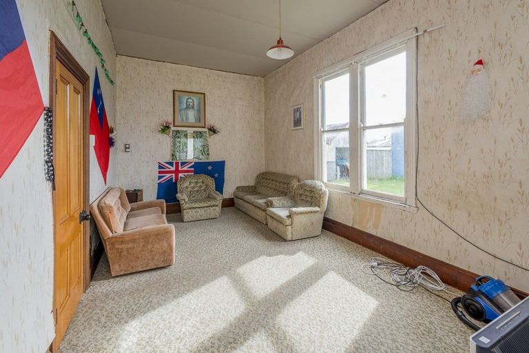 Photo of property in 125 Cambridge Street, Levin, 5510