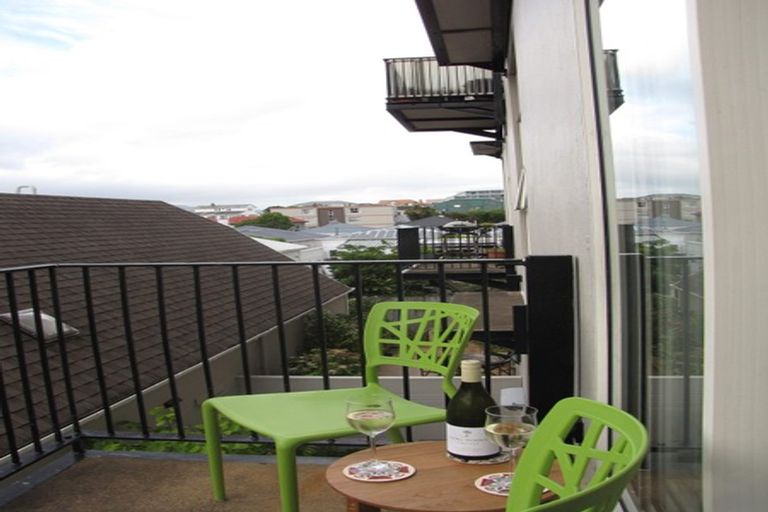 Photo of property in 8/37 Majoribanks Street, Mount Victoria, Wellington, 6011
