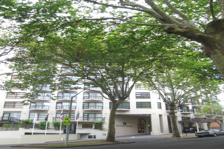 Photo of property in The Duxton Hotel Apartments, 3b/100 Greys Avenue, Auckland Central, Auckland, 1010