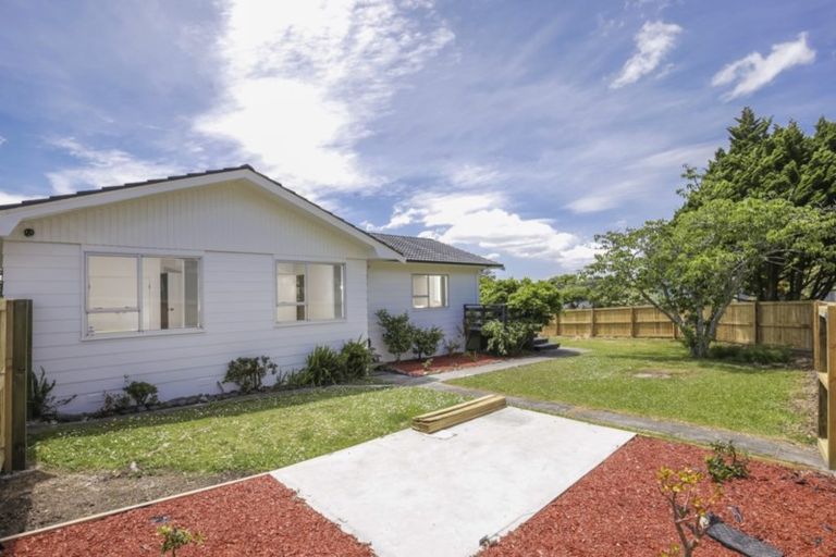 Photo of property in 8 Libra Street, Glen Eden, Auckland, 0602