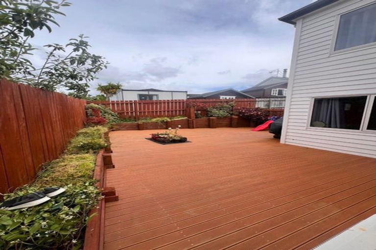 Photo of property in 4c Bill Phillip Place, Clendon Park, Auckland, 2103