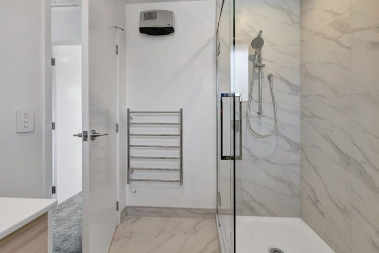 Photo of property in 2/8 Rainey Grove, Taita, Lower Hutt, 5011