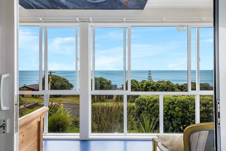 Photo of property in 63 Ames Street, Paekakariki, 5034
